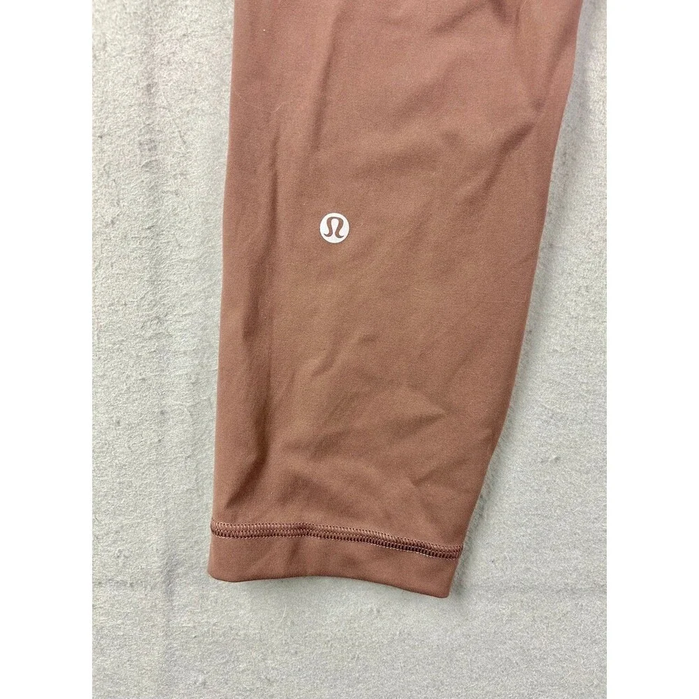 Lululemon Women's Aligned Athletic Cropped Leggings 8